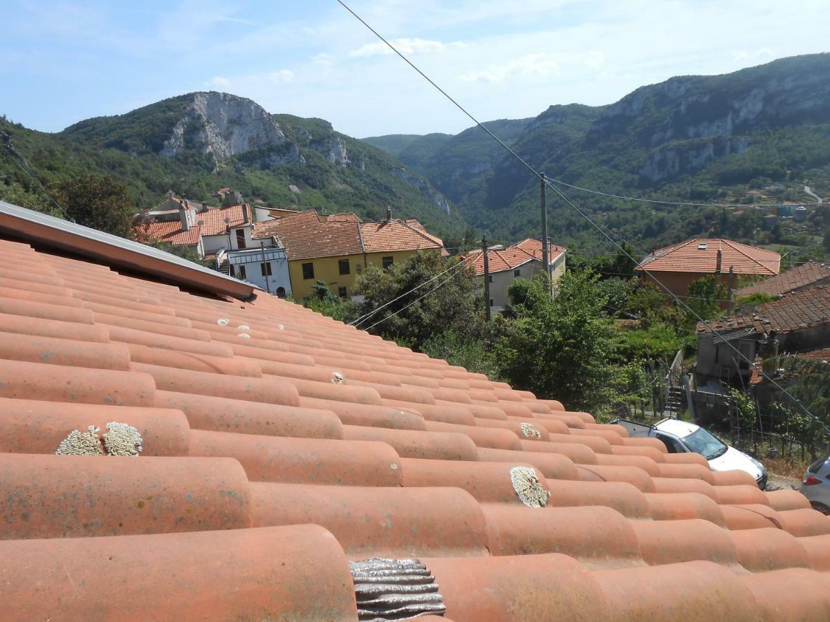 La Mansardina Apartment Vezzi Portio Luaran gambar