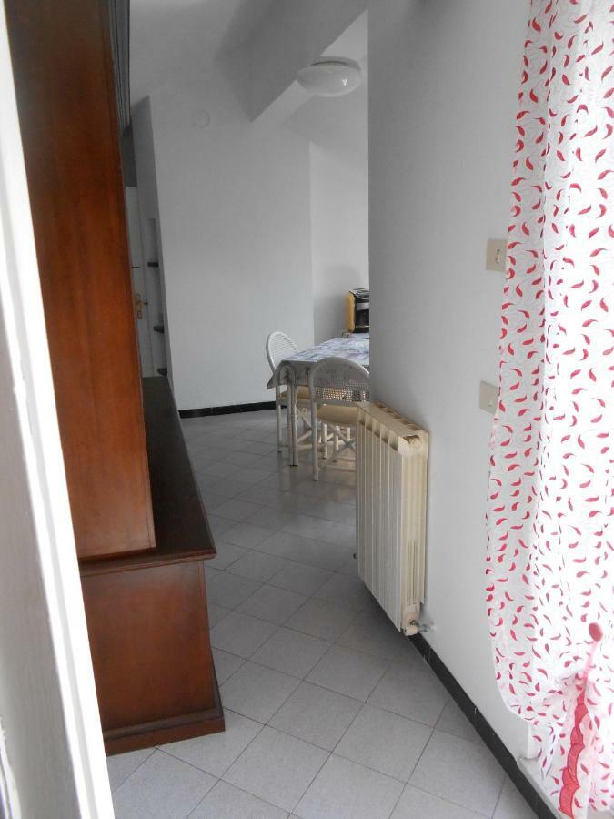 La Mansardina Apartment Vezzi Portio Luaran gambar